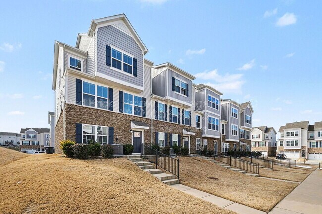 Building Photo - 9777 Oaklawn Blvd NW