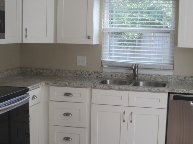 Foto del edificio - 2944 Ashwood Ct