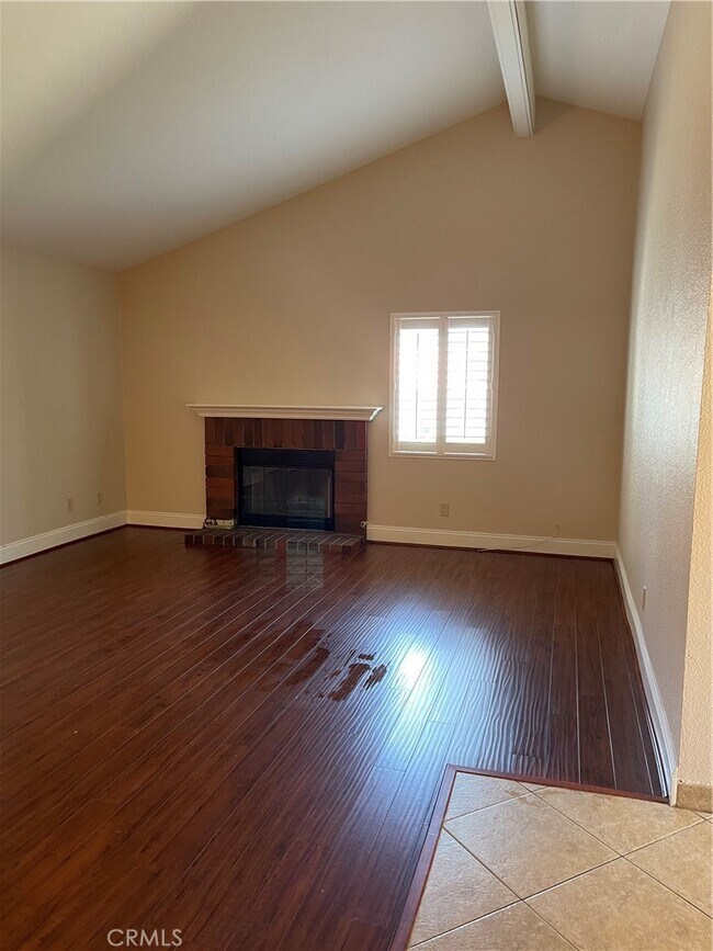 Building Photo - 8022 Valle Vista Dr