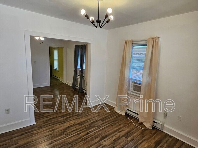 Foto del edificio - 120 S 10th St