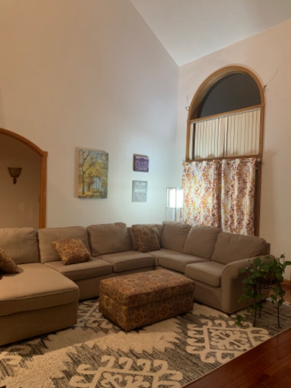 Foto del edificio - 4400 Twin Oaks Dr