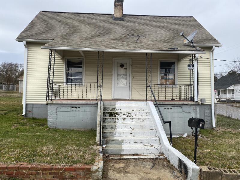 5 Smythe St, Spartanburg, SC 29301 House Rental in Spartanburg, SC