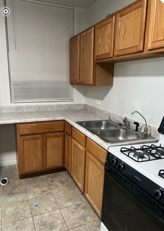 Kitchen and front room, one bedroom - 537 W 31st St