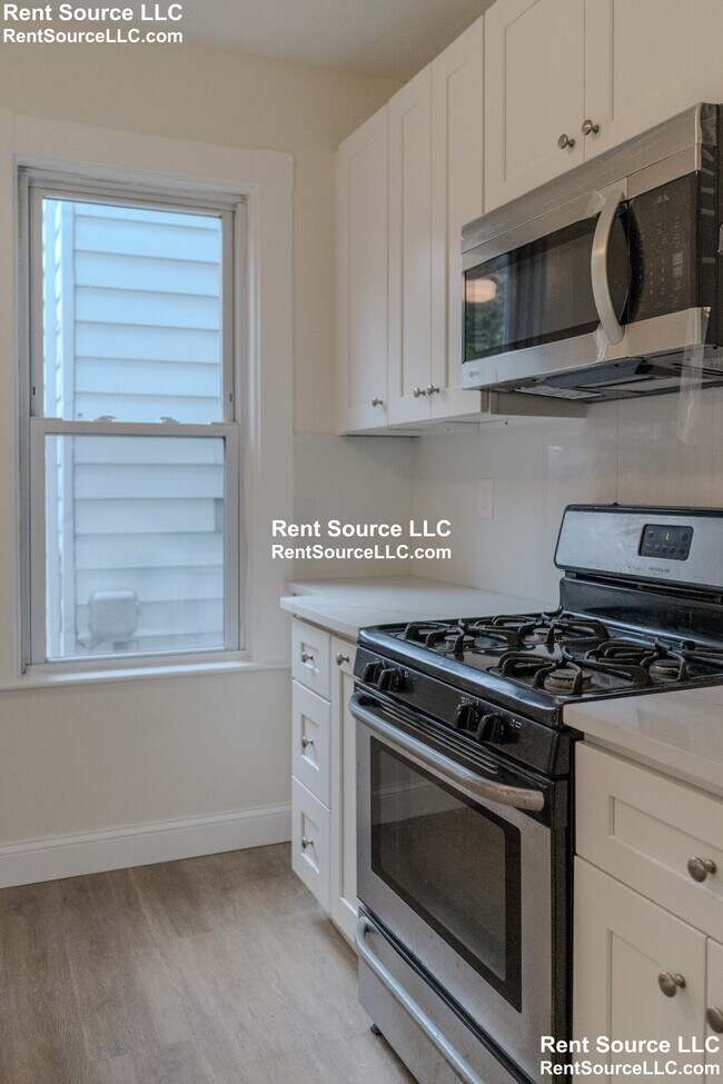 Building Photo - 258 Prospect St