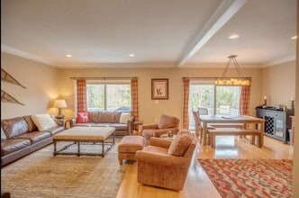 Building Photo - 130 Woodland Loop
