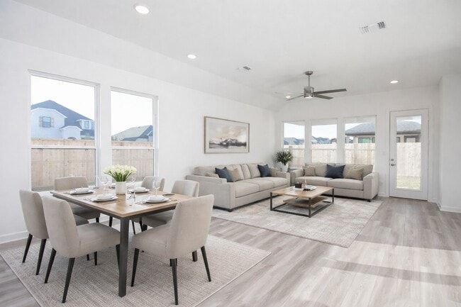 Building Photo - 25334 Balvaird Dr