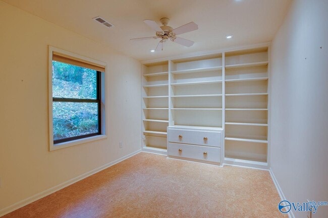 Foto del edificio - 1710 Montdale Rd SE