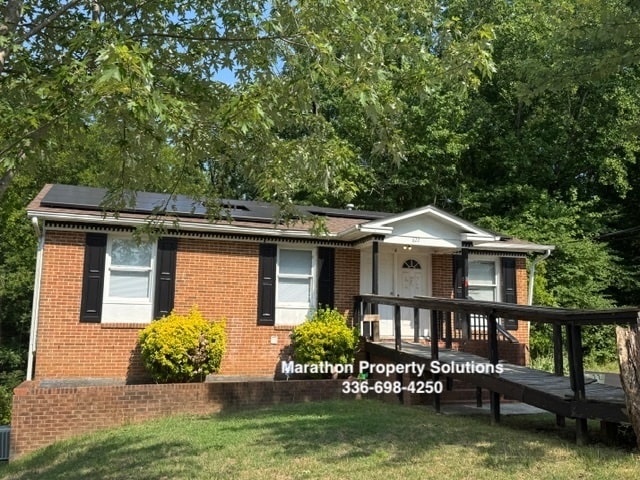 Building Photo - 822 Holt Ave
