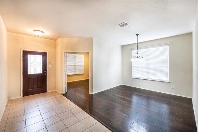 Foto del edificio - 5701 Quicksilver Dr