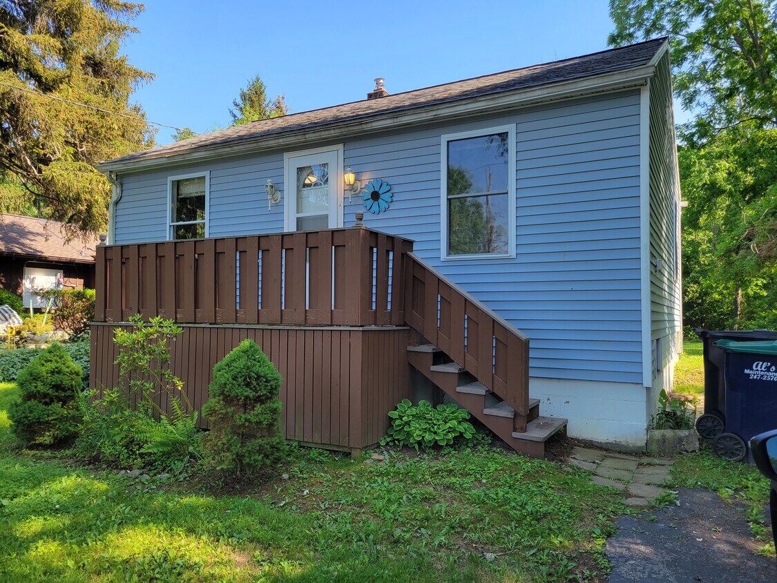 Front of House - 237 River Meadow Dr