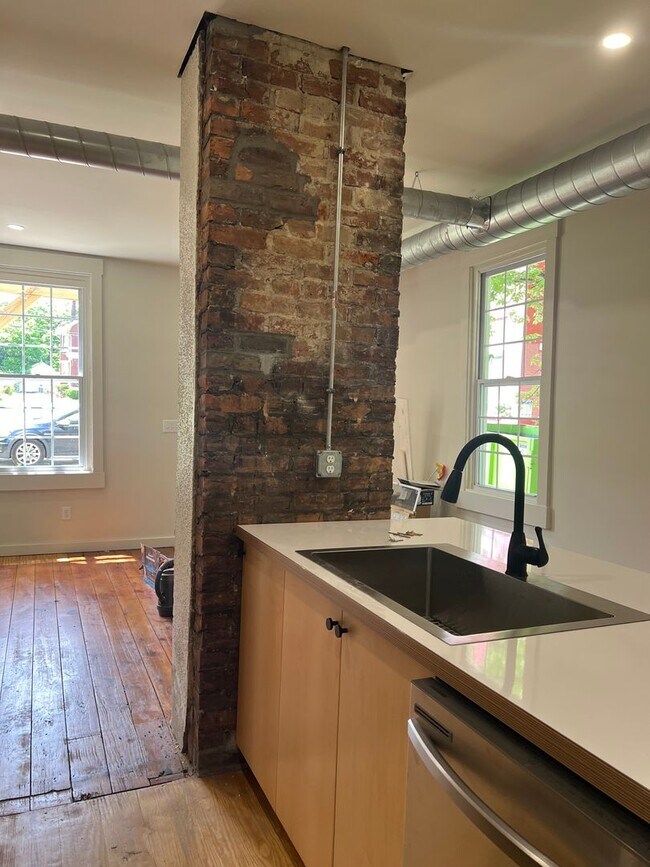 Building Photo - Walnut Hills Apartments - 2608 Stanton Avenue