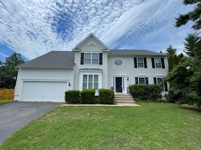 Building Photo - HUGE HOME - STAFFORD LAKES VILLAGE