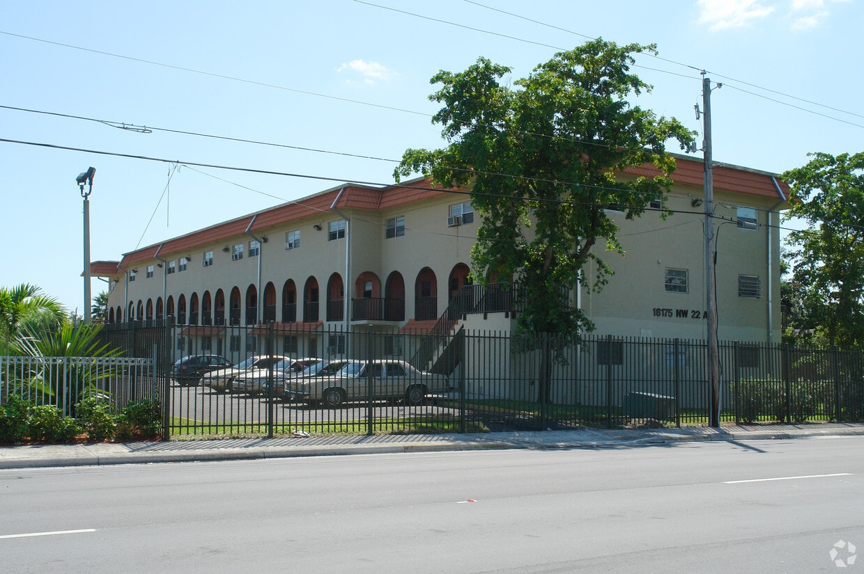 Building Photo - Miami Gardens Apartments