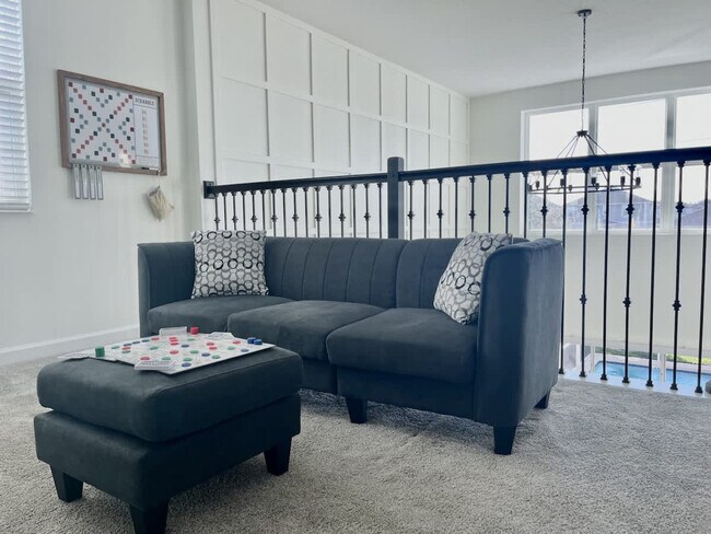 Building Photo - 650 Sticks St