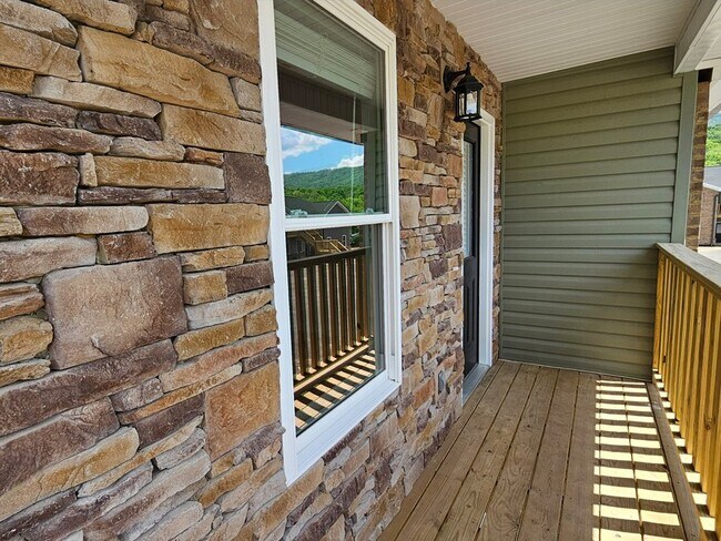 Foto del edificio - 9930 US-11