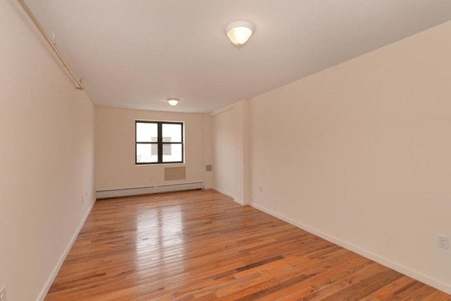 Building Photo - 36 Hilton Ave