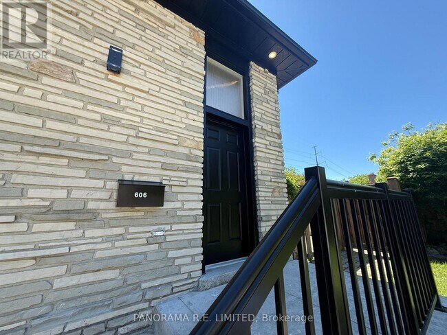 Photo du bâtiment - 606 Abana Rd