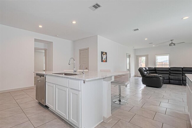 Building Photo - 29518 Paytons Park Ct