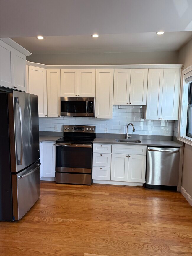 Foto del edificio - 151 Meridian St