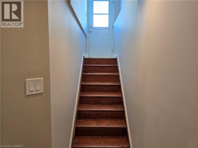 Building Photo - 318 Erie Ave