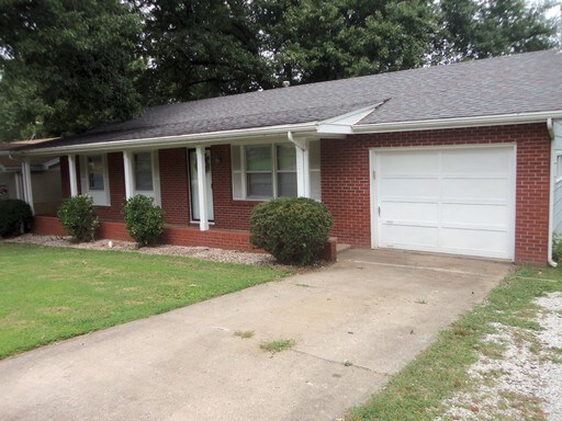Primary Photo - 933 E Sayer St
