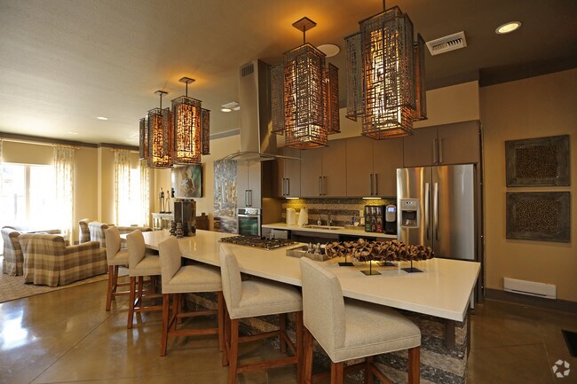 Casa club - Camden Flatirons