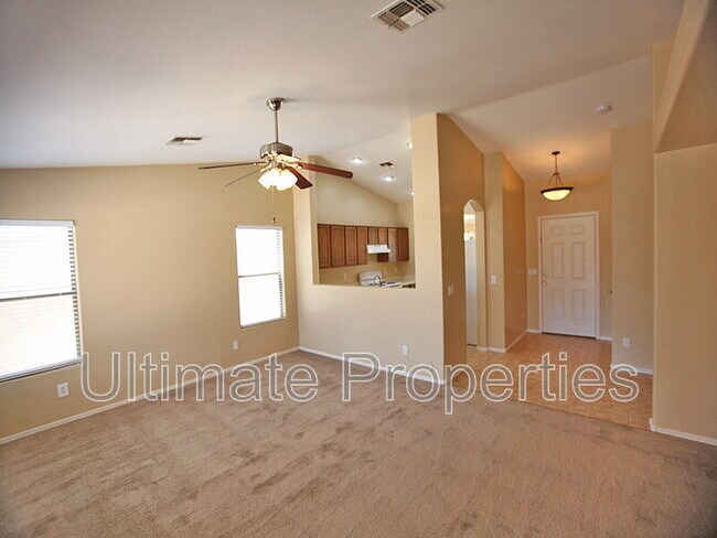 Building Photo - 2333 W Maldonado Dr