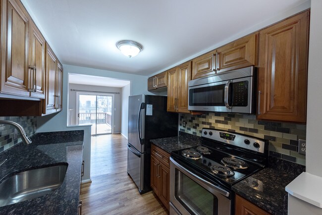 Building Photo - 6396 Shaundale Dr