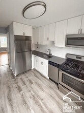 Building Photo - 6733 N California Ave