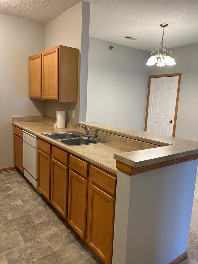 Building Photo - 1835 SW White Birch Cir