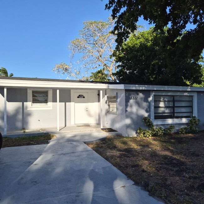 Photo - 5311 NE 10th Ave Townhome