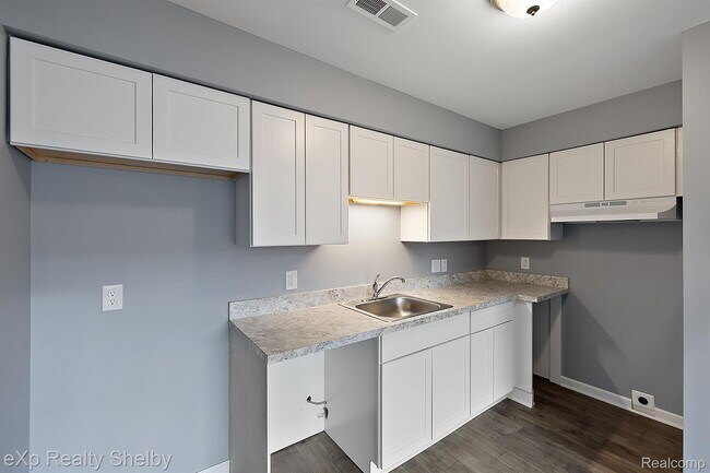 Foto del edificio - 25340 Shiawassee Cir