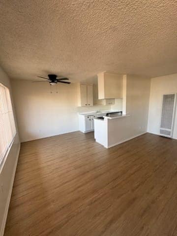 Building Photo - 6833 Sepulveda Blvd Building Photo - 6833 Sepulveda Blvd