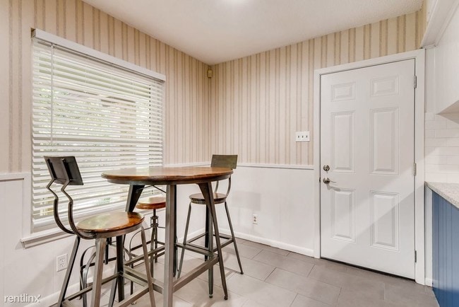 Building Photo - 3 br, 2 bath House - 2807 Saint Edwards Cir