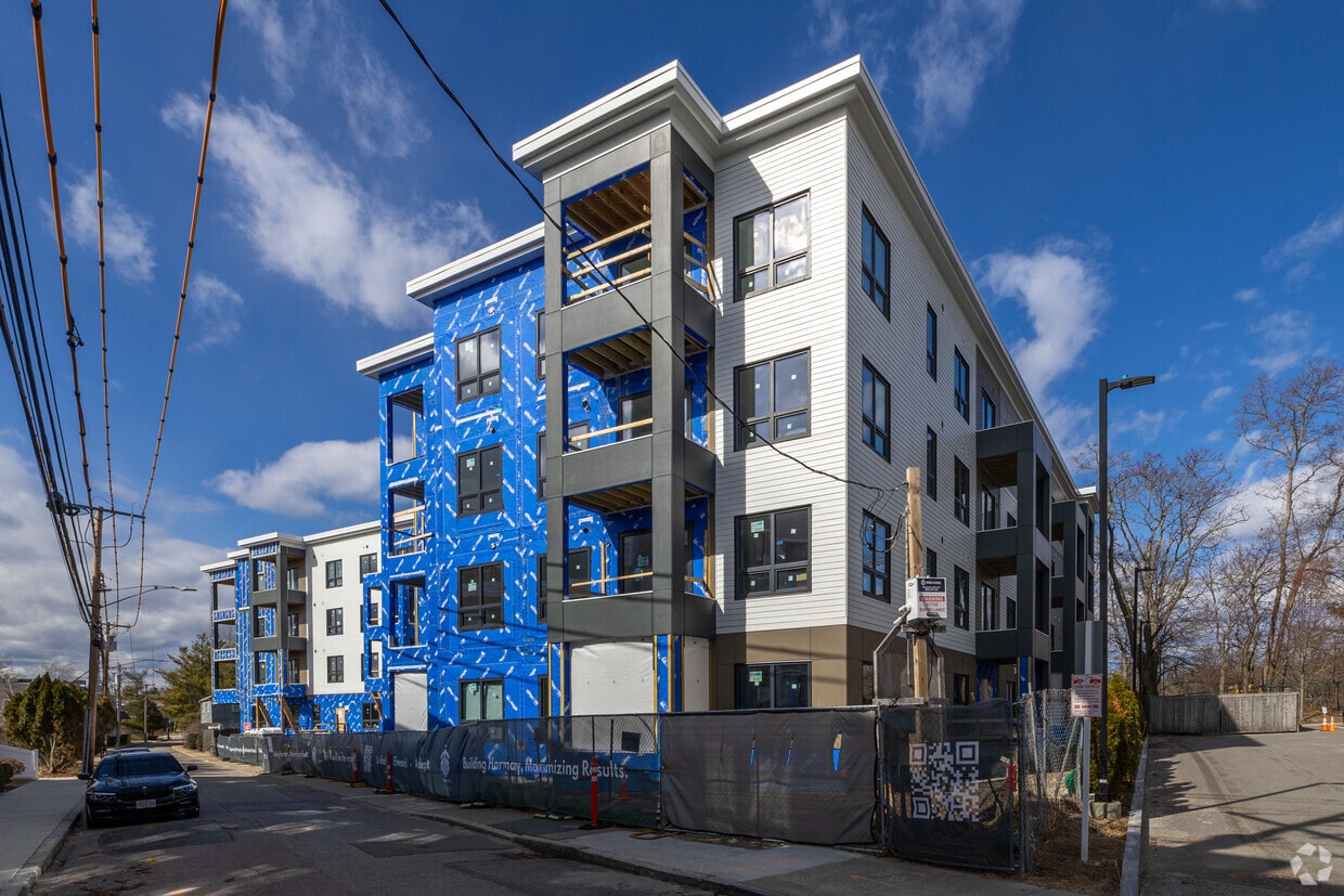 Primary Photo - Linden Apartments