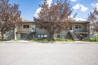 Building Photo - 870 N Buchanan Ave