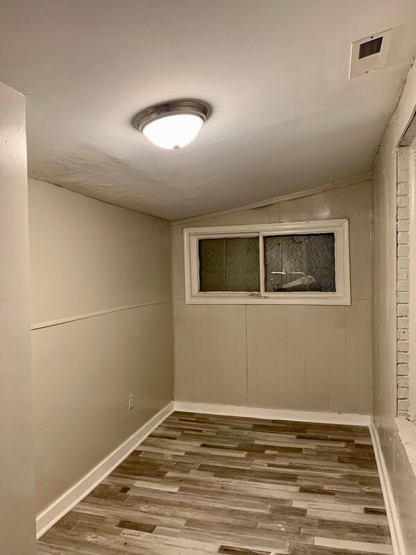 Building Photo - 405 N 12th Ave