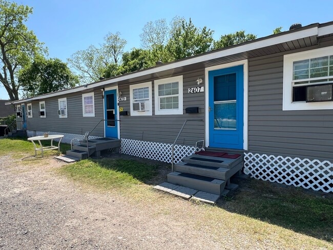 Foto del edificio - 2405 Franklin St