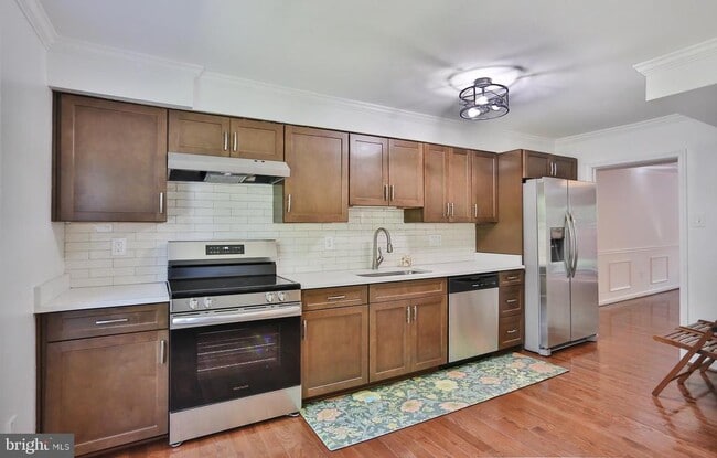 Building Photo - 2402 Windbreak Dr