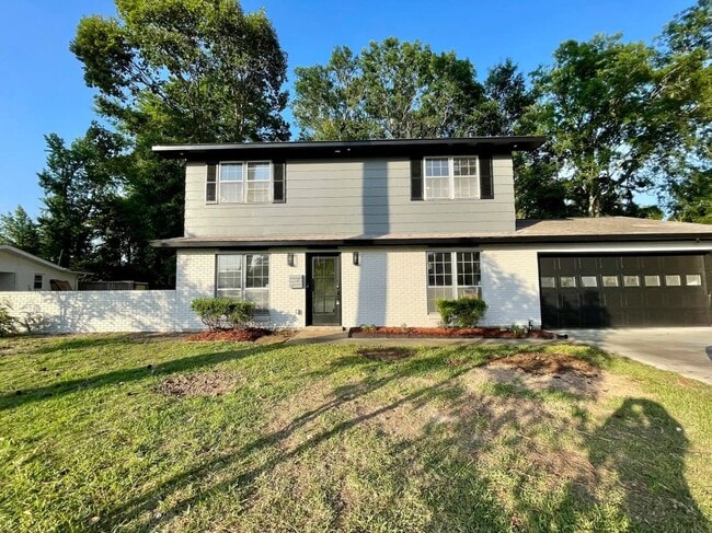 Building Photo - 5355 Boone Ave