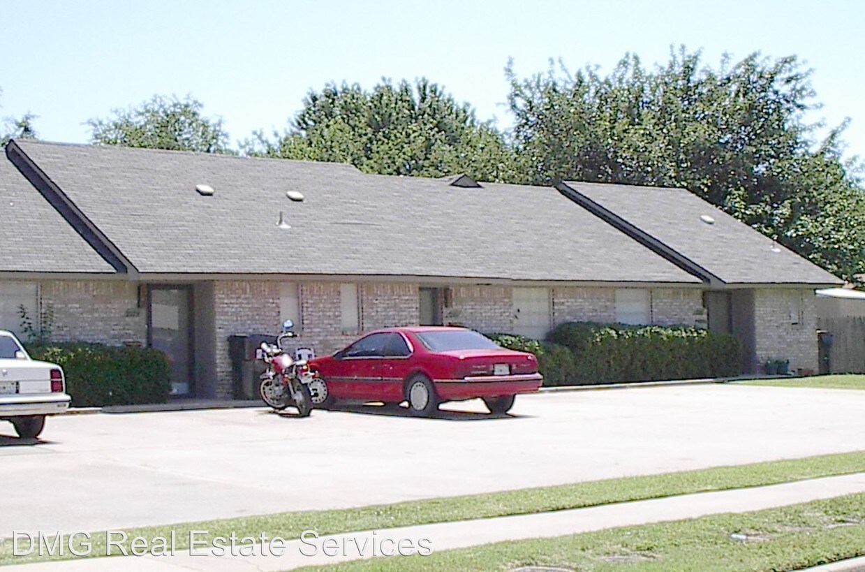Primary Photo - 2275-2283 Donna Dr