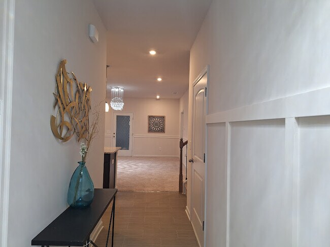 Foto del edificio - 160 Marion Dr