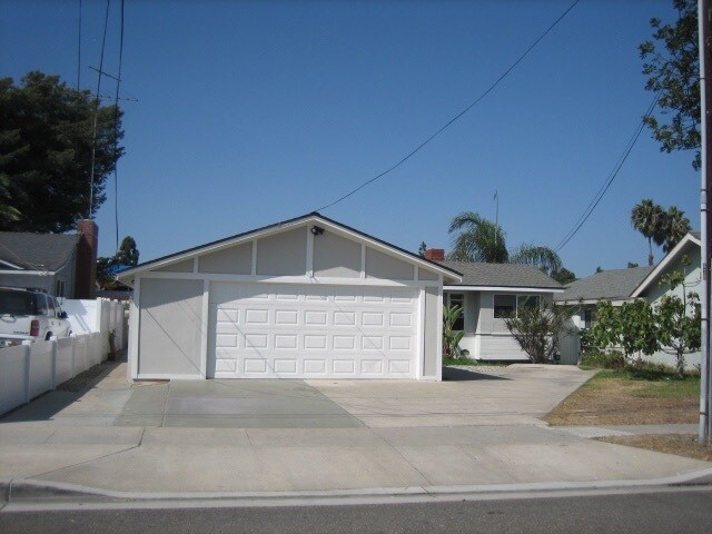 Primary Photo - 632 Plumer St