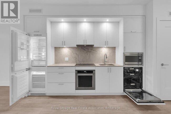 Photo du bâtiment - 259 The Kingsway