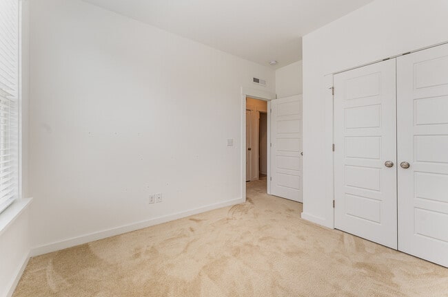 Foto del edificio - 1106 Kiernan Grove Ln