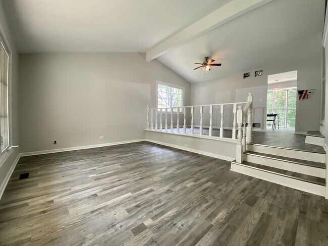 Building Photo - 1233 Brook Ln