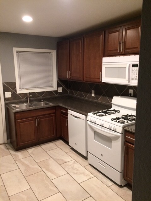 Foto del edificio - 3102 N 51st Terrace