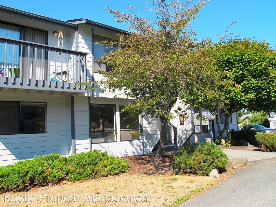 565 SE 8th Ave, Oak Harbor, WA 98277 Condo for Rent in Oak Harbor, WA