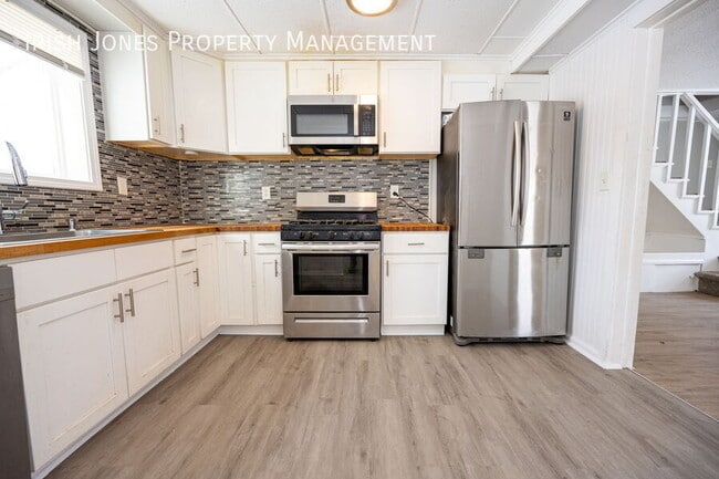 Building Photo - 315 E Park Dr
