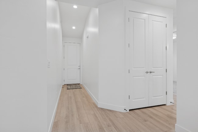 Building Photo - 1517 W 470 N